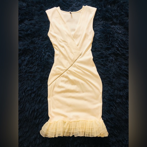 Cefian Front Ruched & Wrap Detail, Ruffle lace Hem Bodycon Dress. Size S - Picture 2 of 8